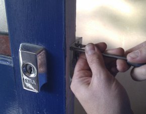 Town Center Locksmith Shop Miami Beach, FL 305-744-5779 Town Center Locksmith Shop Miami Beach, FL 305-744-5779